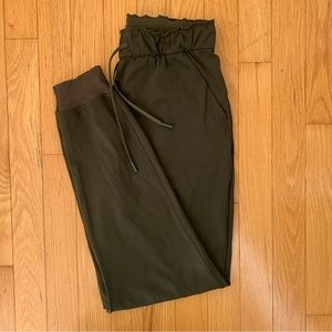 Lululemon Stretch High-Rise Jogger 
| Full Length | Womens | Size 6